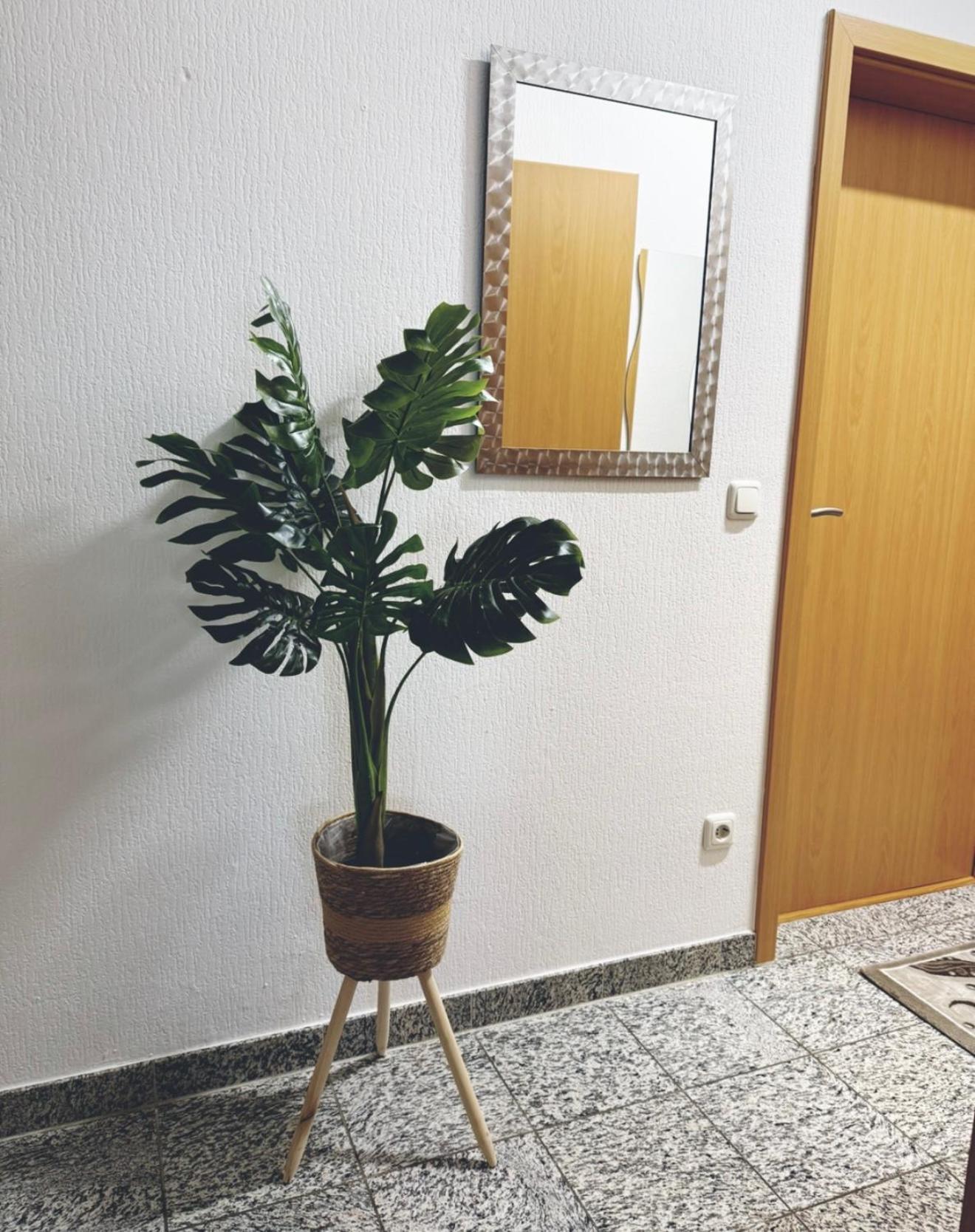 Zentrale Grosse Vollausgestattete Wohnung Fuer Alle Zwecke Perfekt Geeignet Витен Екстериор снимка